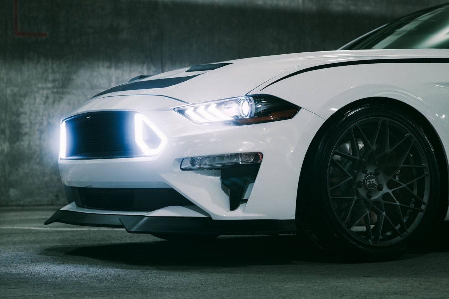 Детали экстерьера Ford Mustang GT by RTR Vehicles 2017 года  (фото 6 из 8)